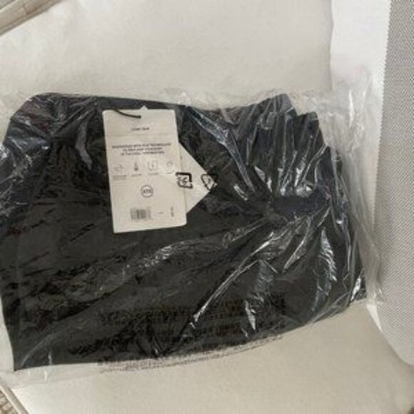 Banana Republic Shorts (Black) - Picture 5 of 5